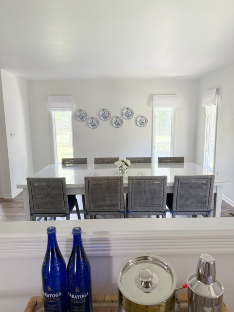 Dining room with seating for eight